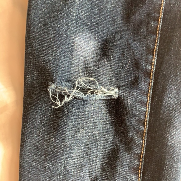 Mid Rise Jeans - Picture 2 of 9